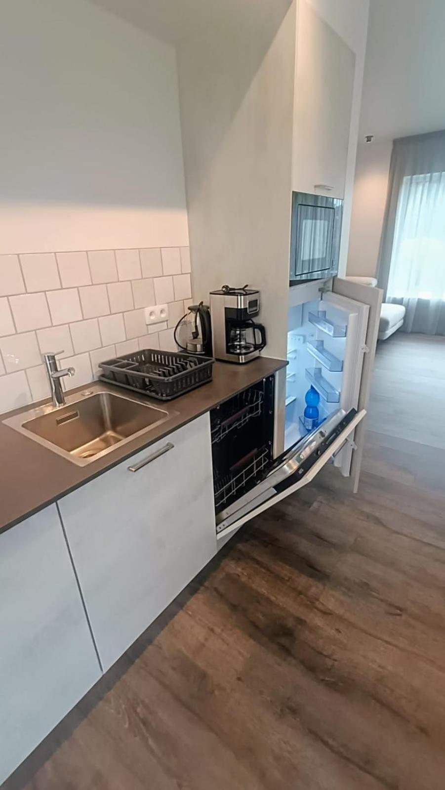 B&B Casa Roman & Vakantiewoning Voor 1 Pers Tot Max 32 Personen Zonhoven Екстериор снимка